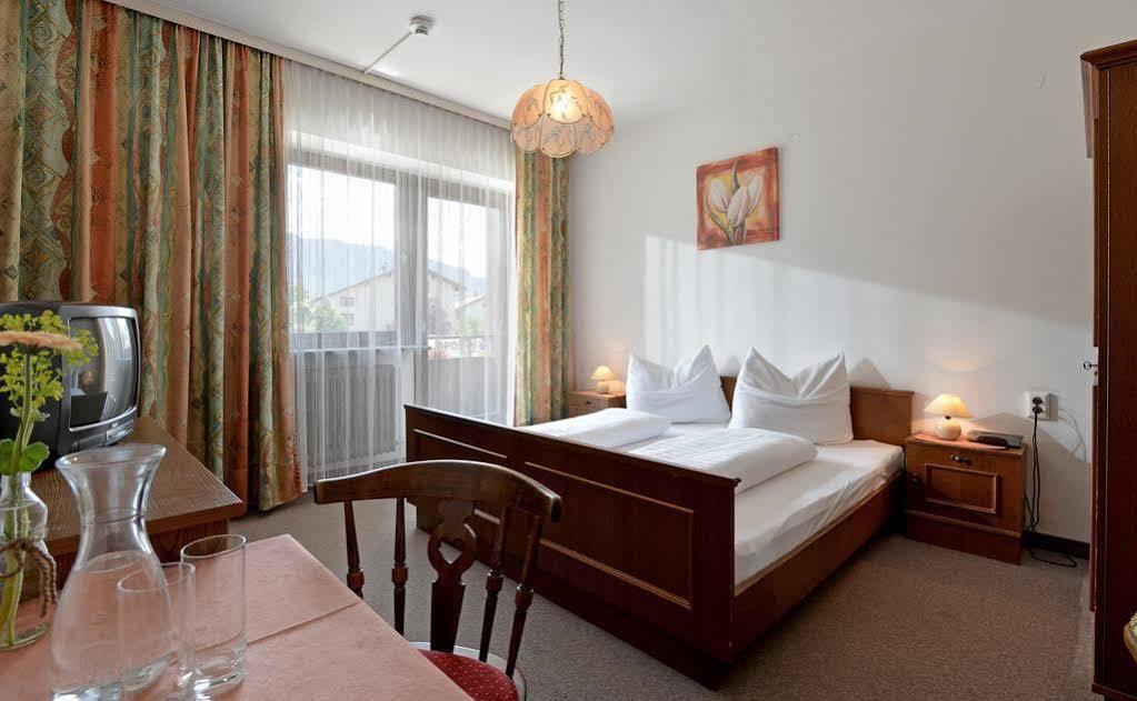 Hotel Restaurant Gradlwirt Niederndorf  ภายนอก รูปภาพ