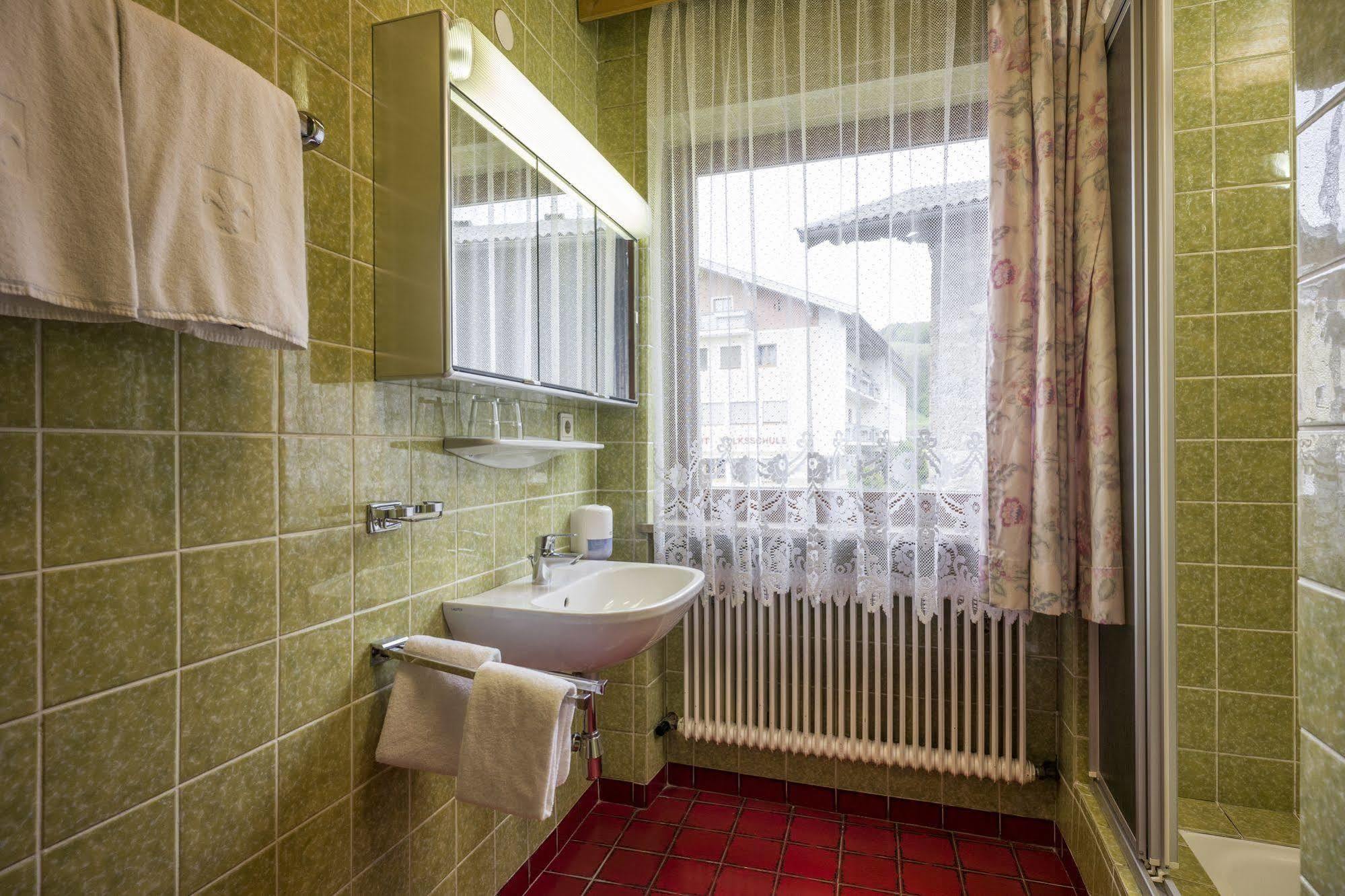 Hotel Restaurant Gradlwirt Niederndorf  ภายนอก รูปภาพ