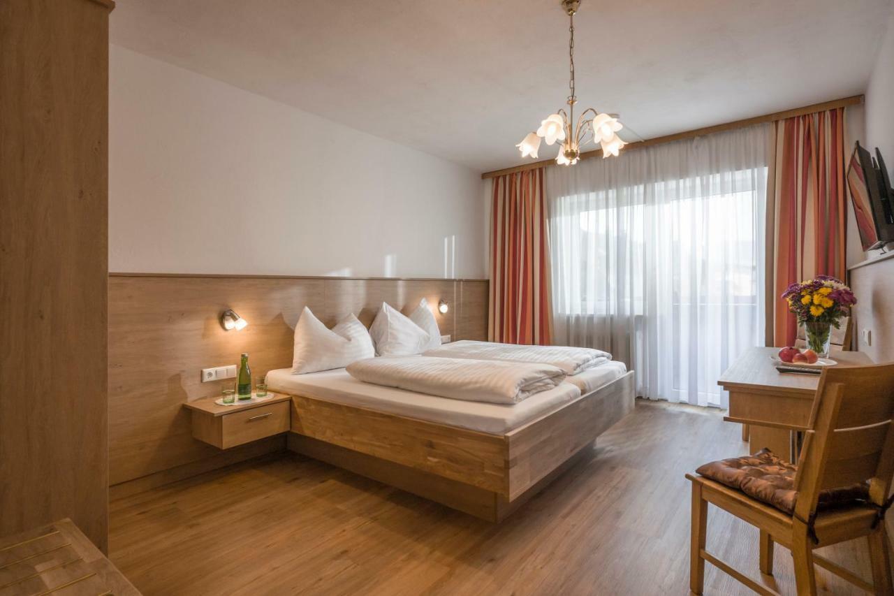 Hotel Restaurant Gradlwirt Niederndorf  ภายนอก รูปภาพ