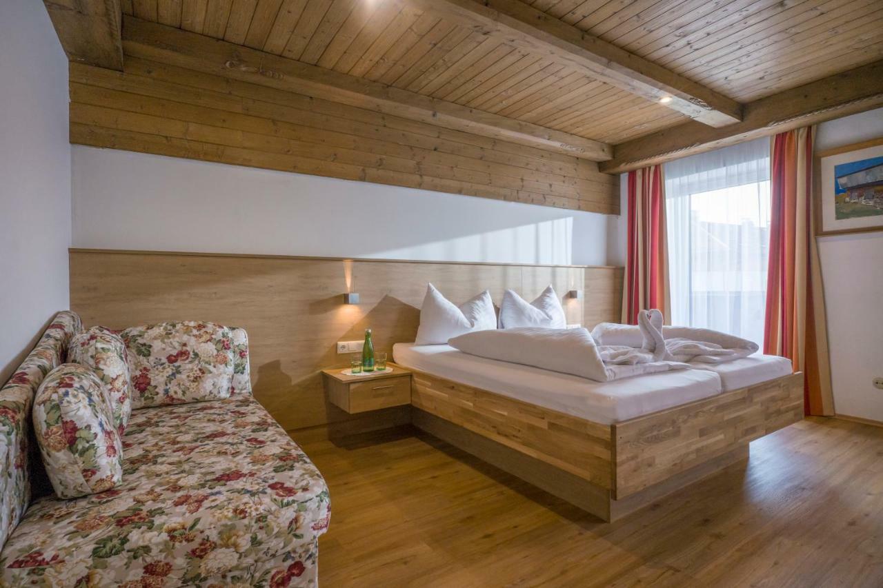 Hotel Restaurant Gradlwirt Niederndorf  ภายนอก รูปภาพ